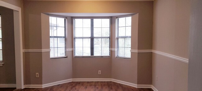 Building Photo - Coming Soon - 2 bedroom 2 Bath home locate...