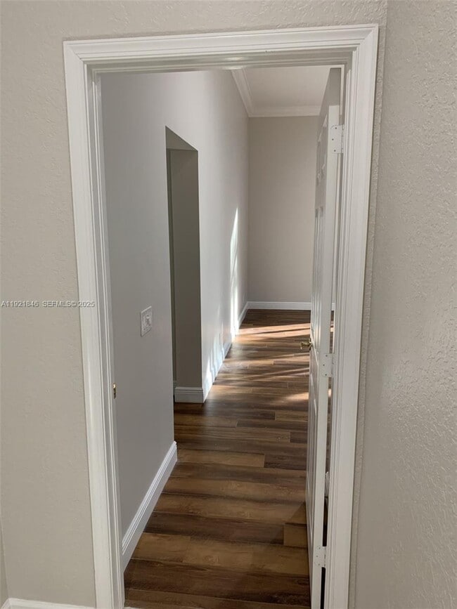 Building Photo - 2518 Bay Pointe Ct