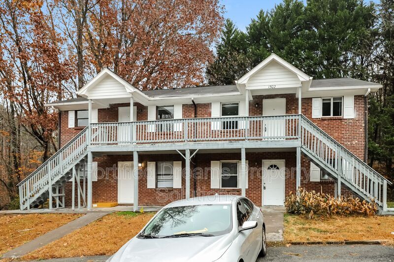 Building Photo - 1502 Oakshire Ct