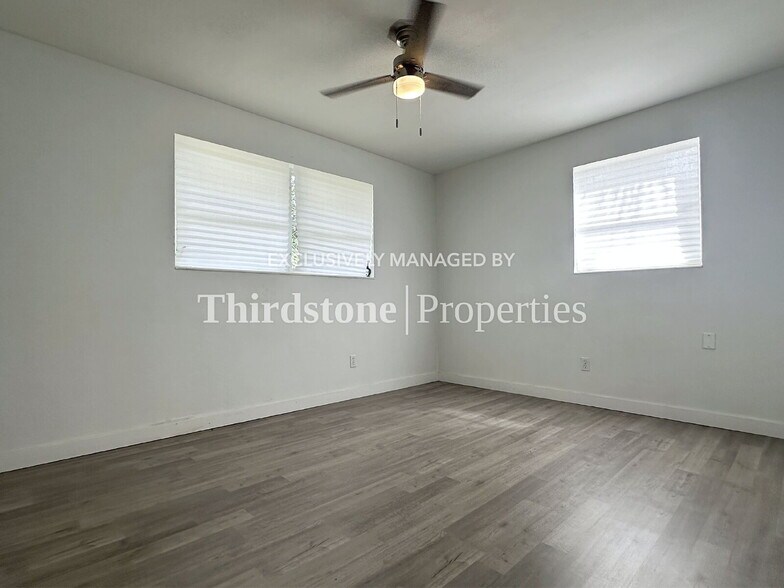 Building Photo - 8105 Santillo Dr