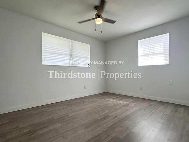 Building Photo - 8105 Santillo Dr