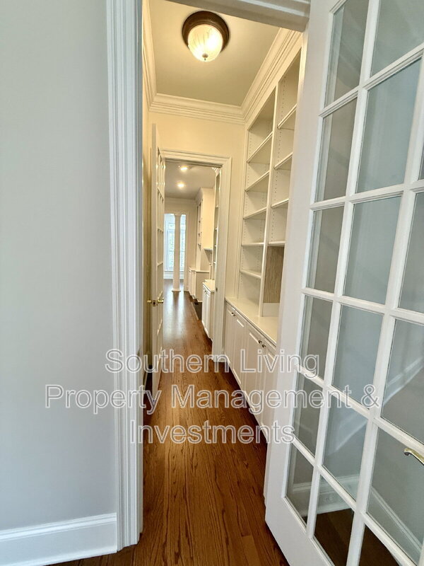 Building Photo - 1806 Asbury Hall Ct