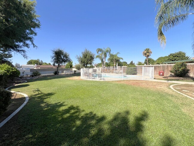 Building Photo - 7415 Hooper Ave