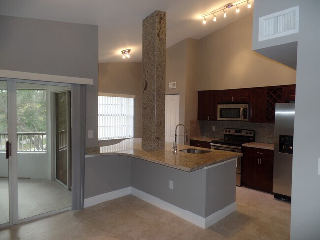 Building Photo - 2810 N Oakland Forest Dr