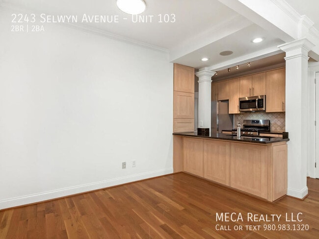 Building Photo - 2243 Selwyn Ave