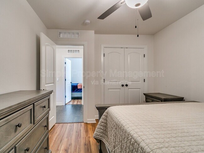 Building Photo - 18008 Jimenez Dr