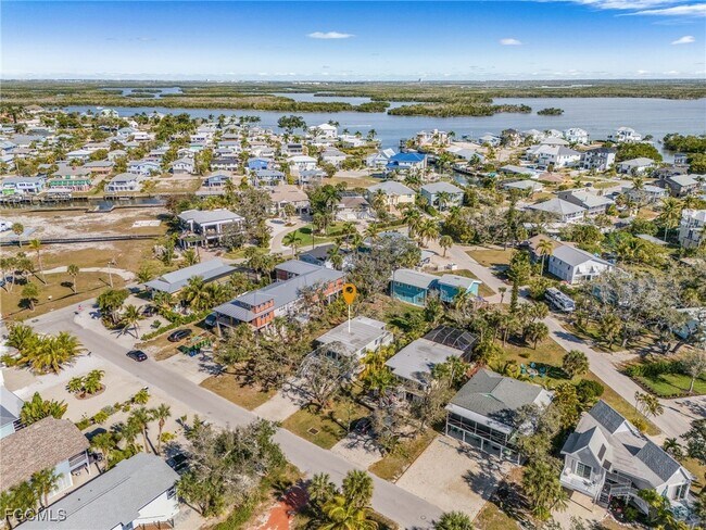 Building Photo - 5731 Lauder St