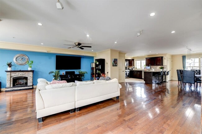 Building Photo - 1625 Paterson Plank Rd