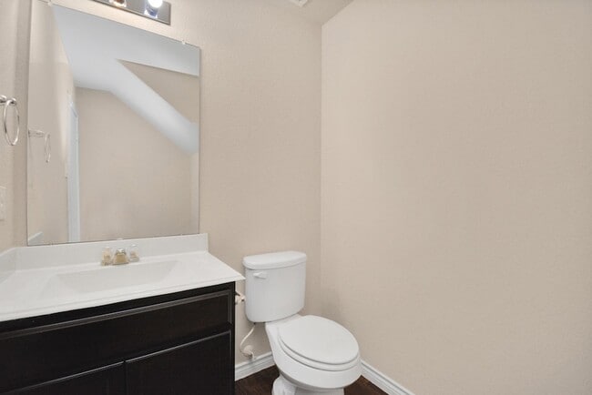 Building Photo - 3210 Aldridge Dr