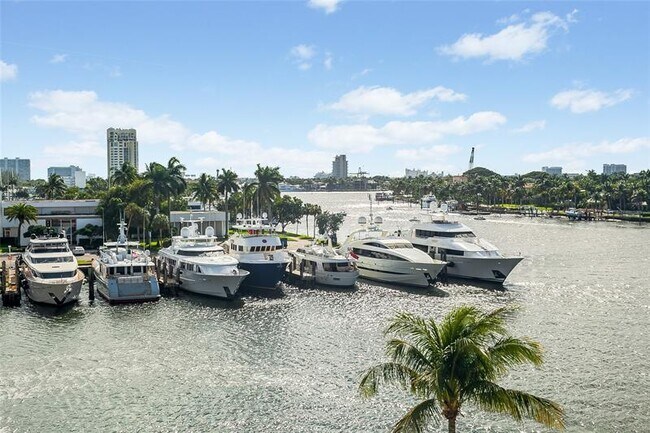 Building Photo - 1 Las Olas Cir