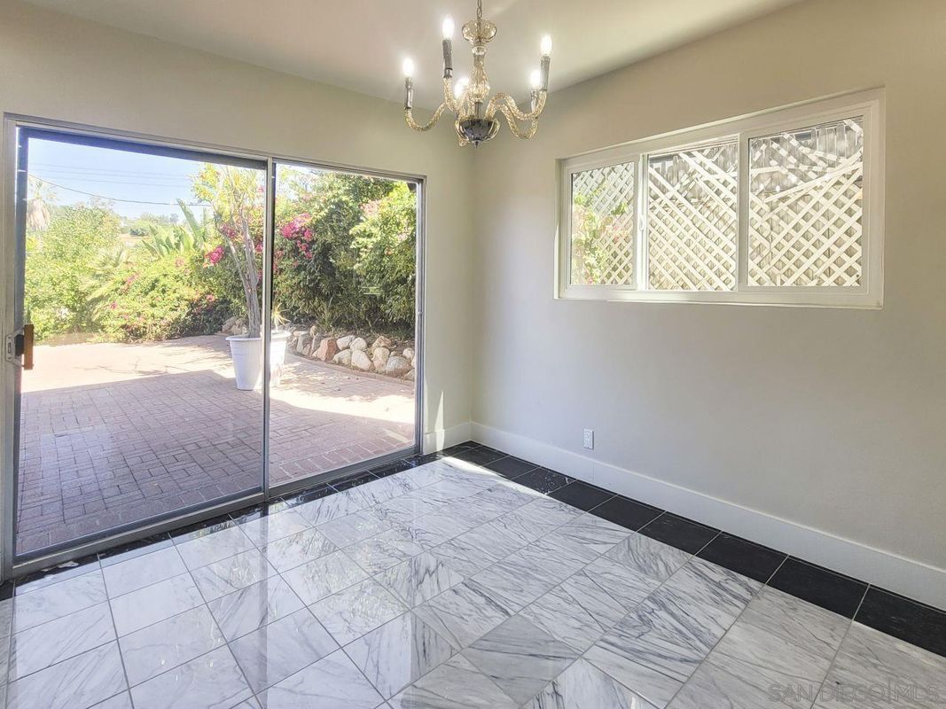 Building Photo - 151 W Hillside St