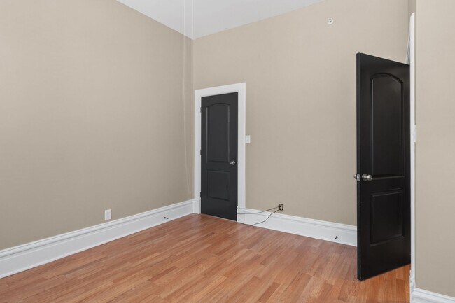 Building Photo - Attn: PARTY ANIMALS