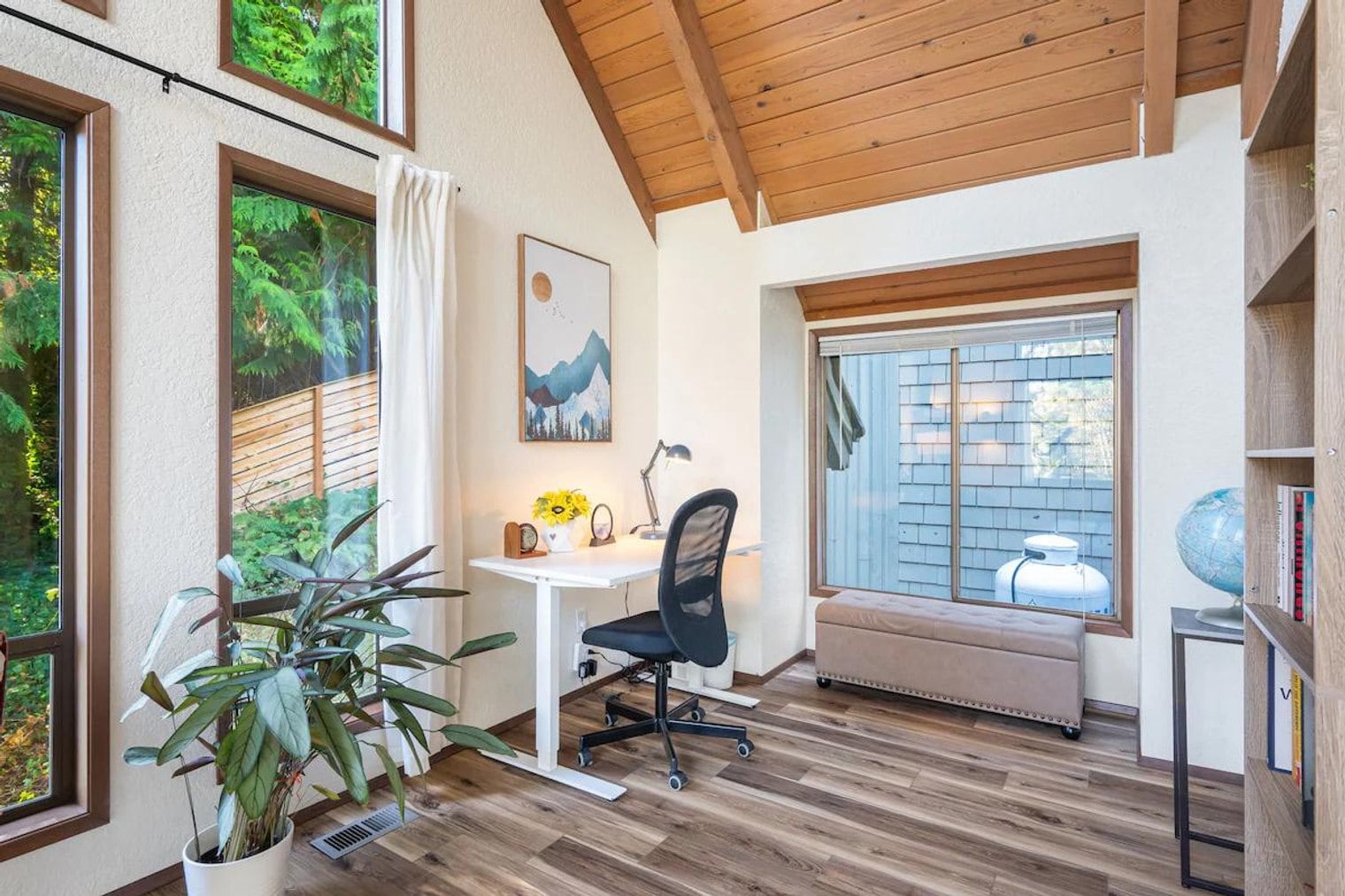 Building Photo - 5504 NE 190th St