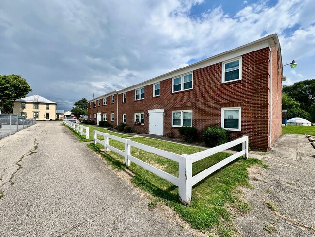 Building Photo - 17 S First Street