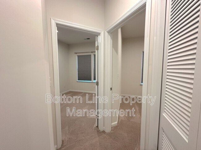 Building Photo - 1332 Ashbury St