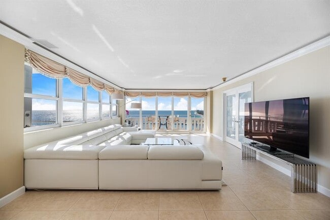 Building Photo - 2000 S Ocean Dr