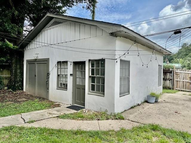 Building Photo - 140 Florence Pl