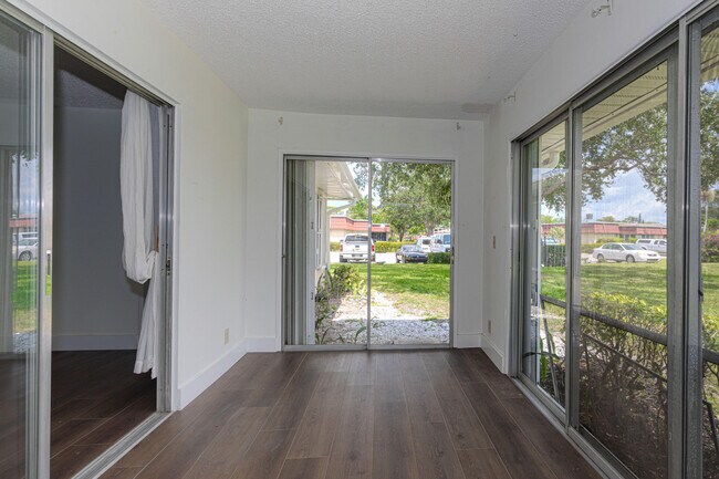 Building Photo - 175 Cape Cod Cir