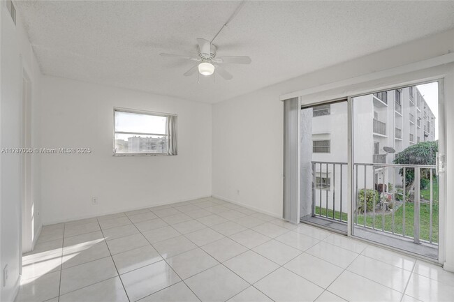 Building Photo - 8620 N Sherman Cir