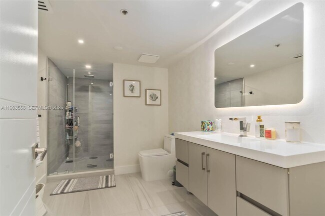 Building Photo - 20355 NE 34th Ct