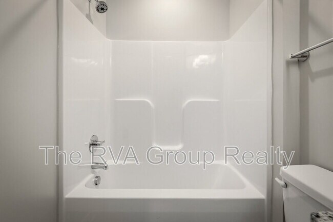 Building Photo - 918 Porter St