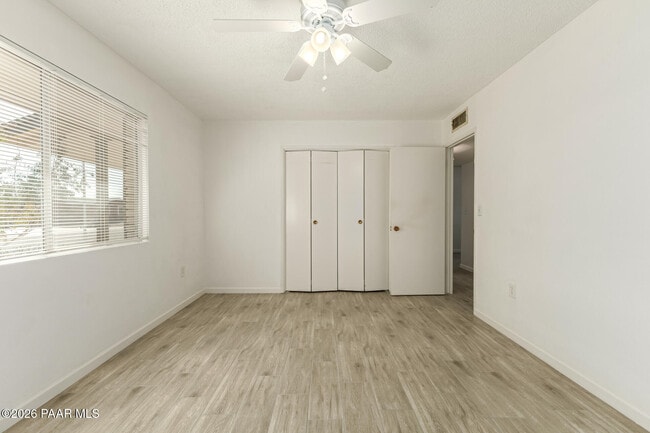 Building Photo - 11014 W Cheryl Dr