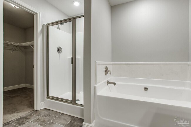 Building Photo - 2470 Bentley Oaks Dr