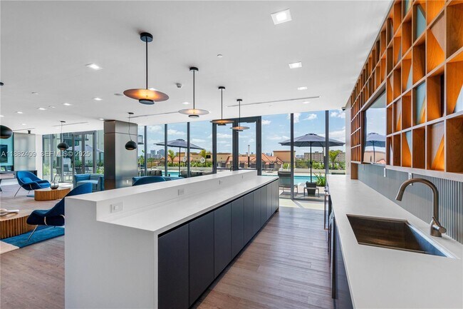 Building Photo - 1809 Jackson St