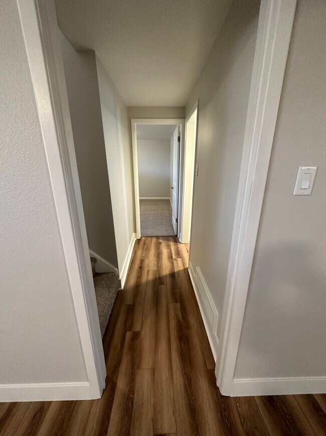 Building Photo - 6117 Kevin Ave