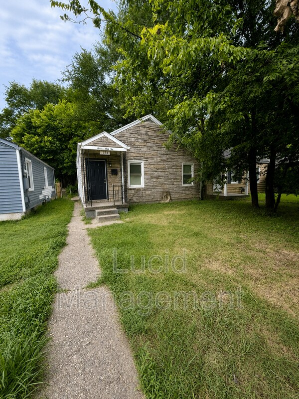 Building Photo - 1134 Lincoln Ave