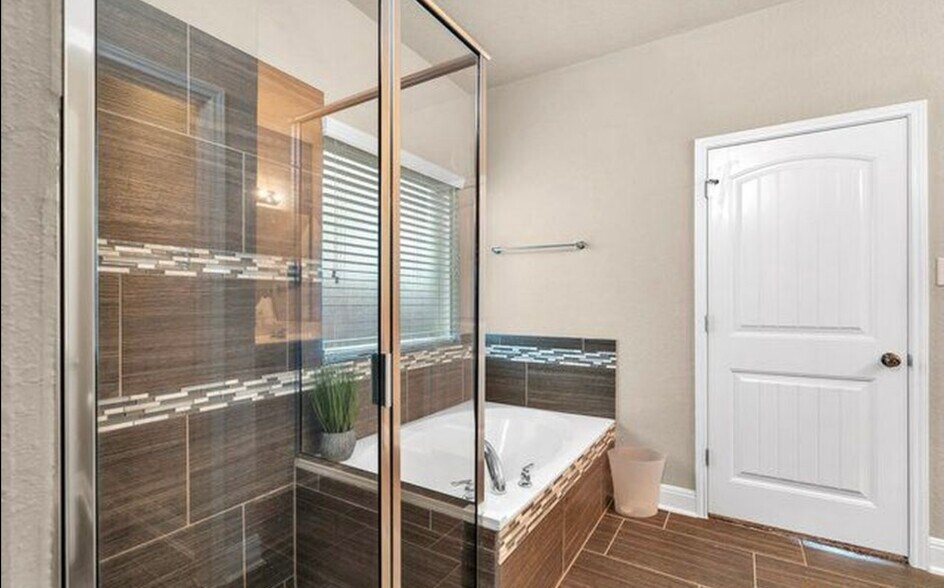 Building Photo - 630 Hollimon Pky