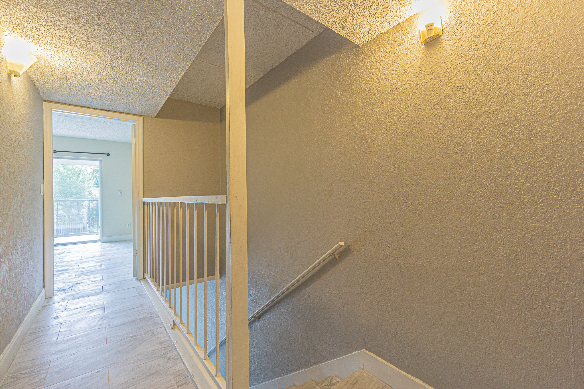 Building Photo - 2818 Somerset Park Dr