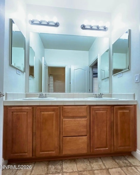 Building Photo - 635 Ubaldo Ct