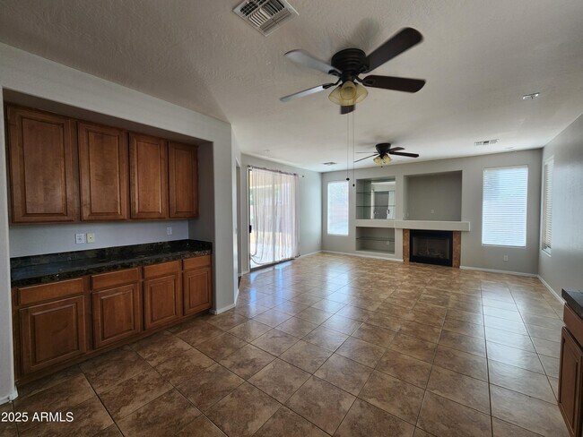 Building Photo - 18805 E Mockingbird Dr