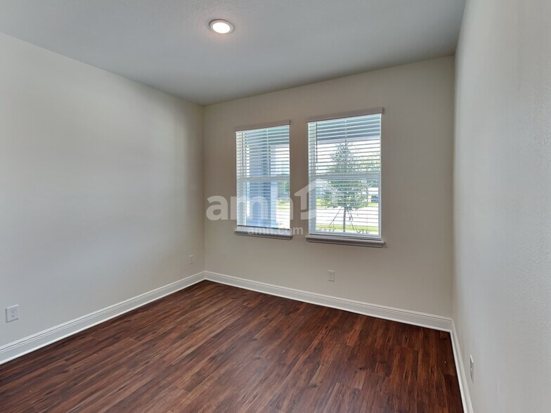 Building Photo - 2833 Ponds Trl