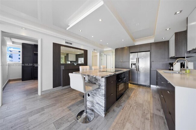 Building Photo - 401 Ocean Dr