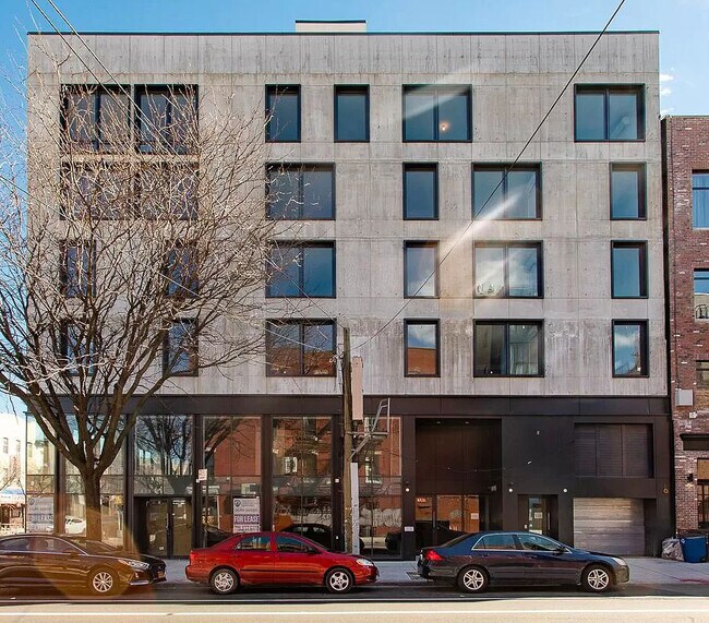 Building Photo - GRAHAM AVENUE