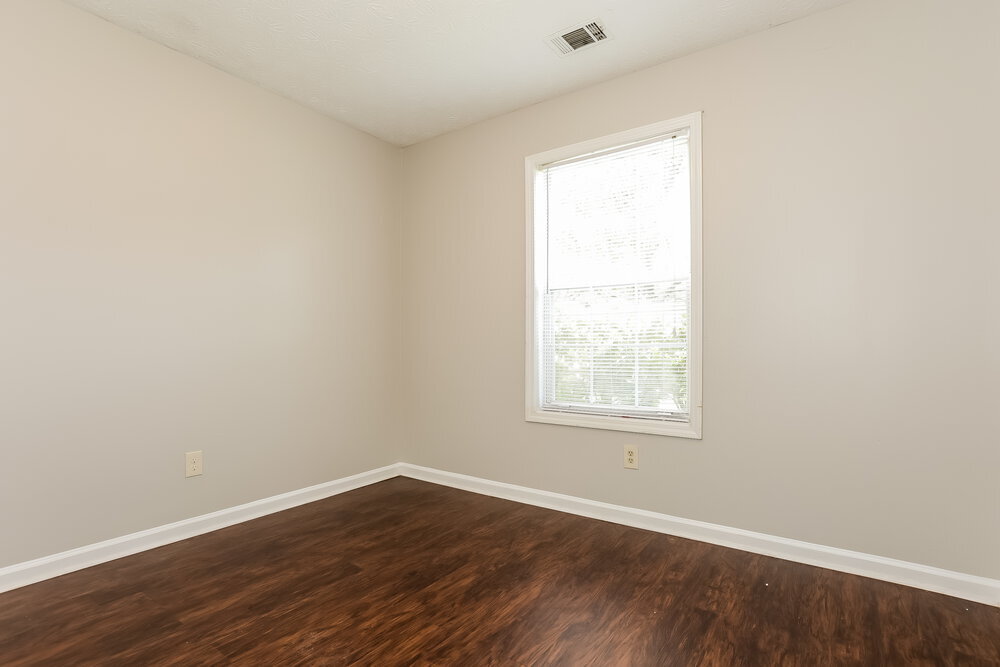 Building Photo - 225 River Birch Dr