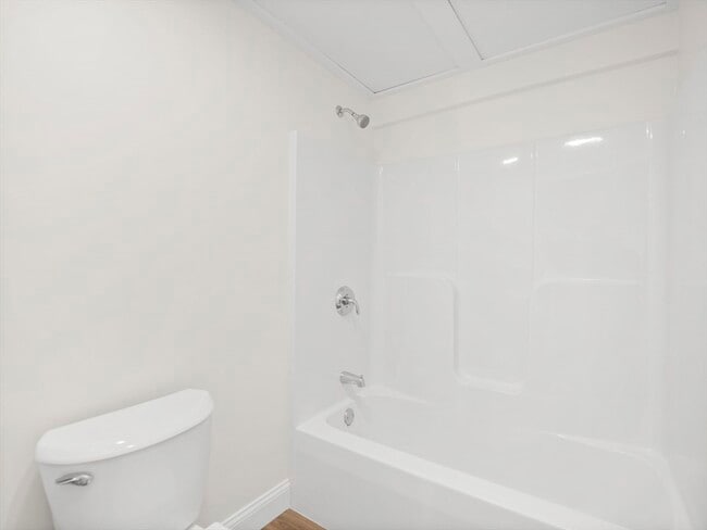 Building Photo - 14 William St