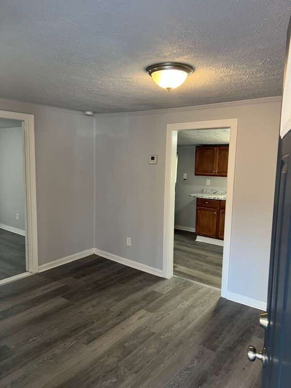 Building Photo - 5038 Westbrook Rd