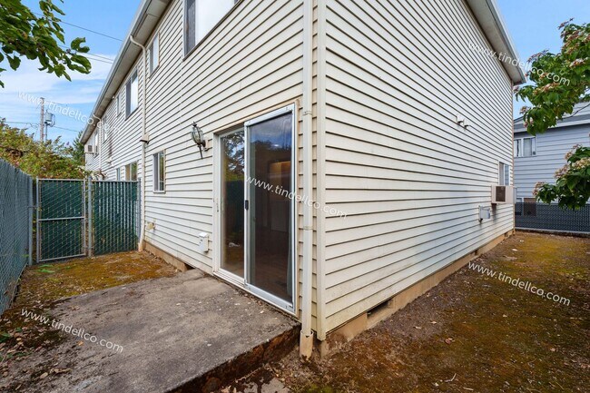 Building Photo - 6034 N Lombard St