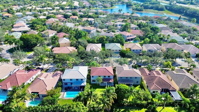 Building Photo - 4383 Laurel Ridge Cir