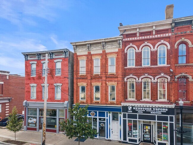 Building Photo - 2306 E Carson St