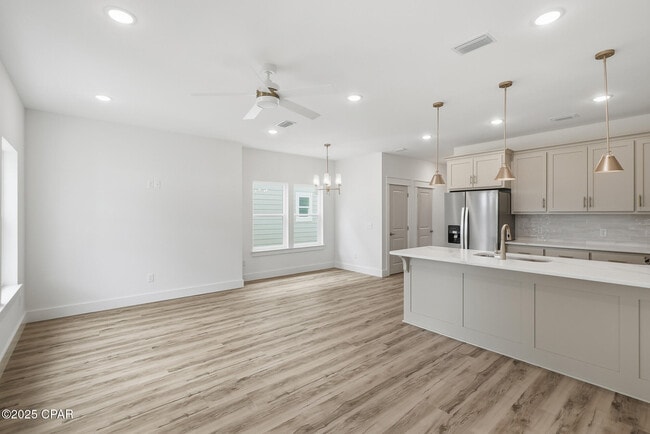 Building Photo - 924 Grace Ave