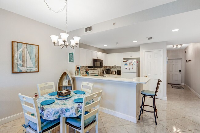 Building Photo - ** BOTANICAL PLACE ** 3 BED / 2 BATH - CON...
