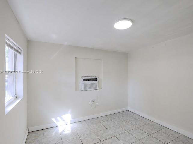 Building Photo - 2250 NE 136th St
