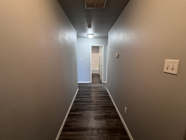 Building Photo - 3422 Itasca St