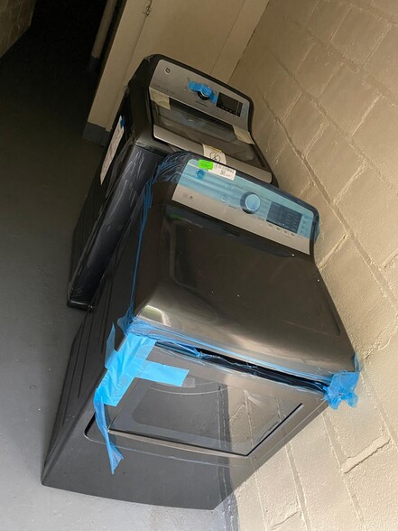 Building Photo - 290 Millburn Ave