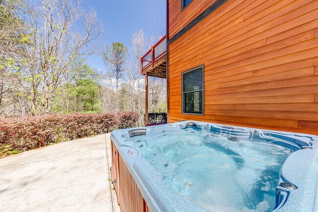 Building Photo - 357 Wilfar Strasse