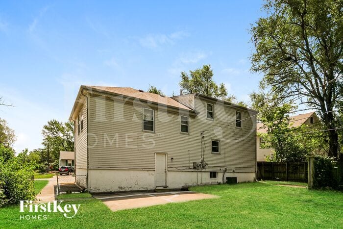 Building Photo - 13110 Donnelly Ave